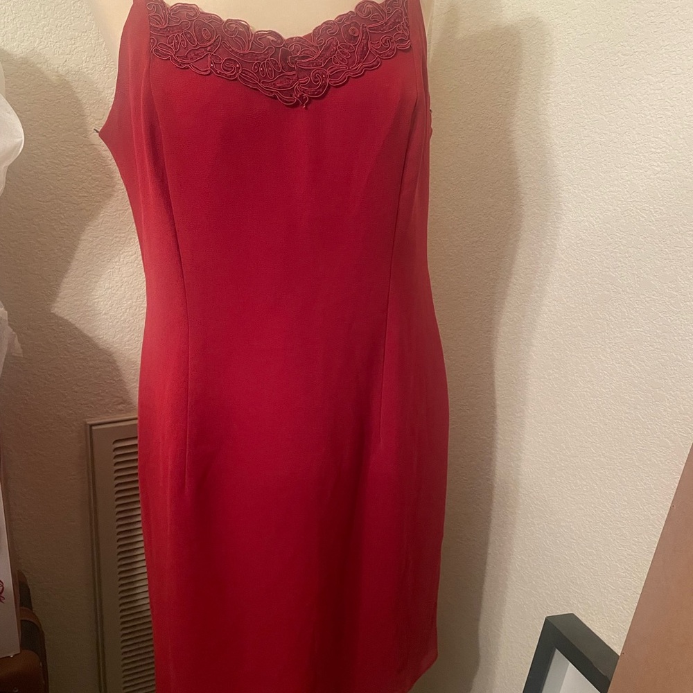 Elegant Red Midi Dress